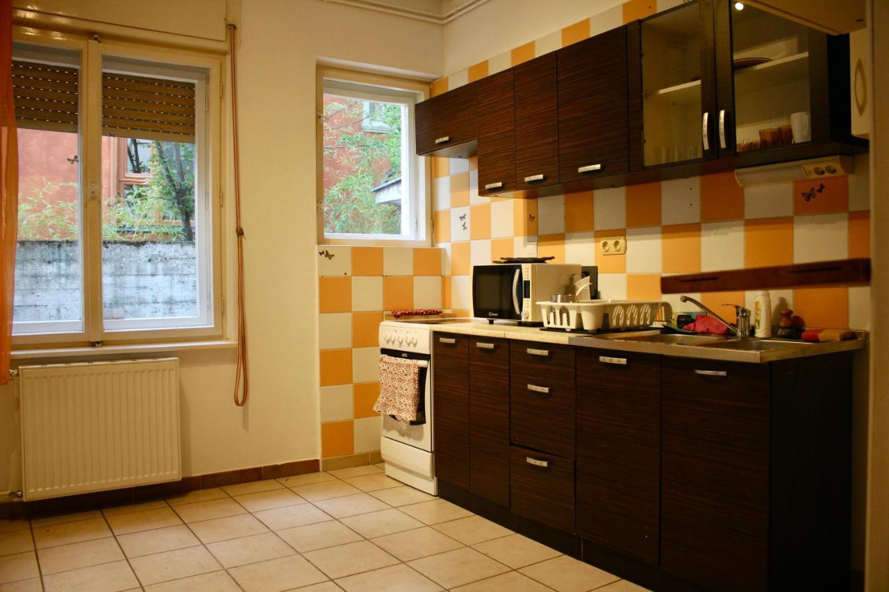 Castle Stallion Apartamento Budapeste Exterior foto