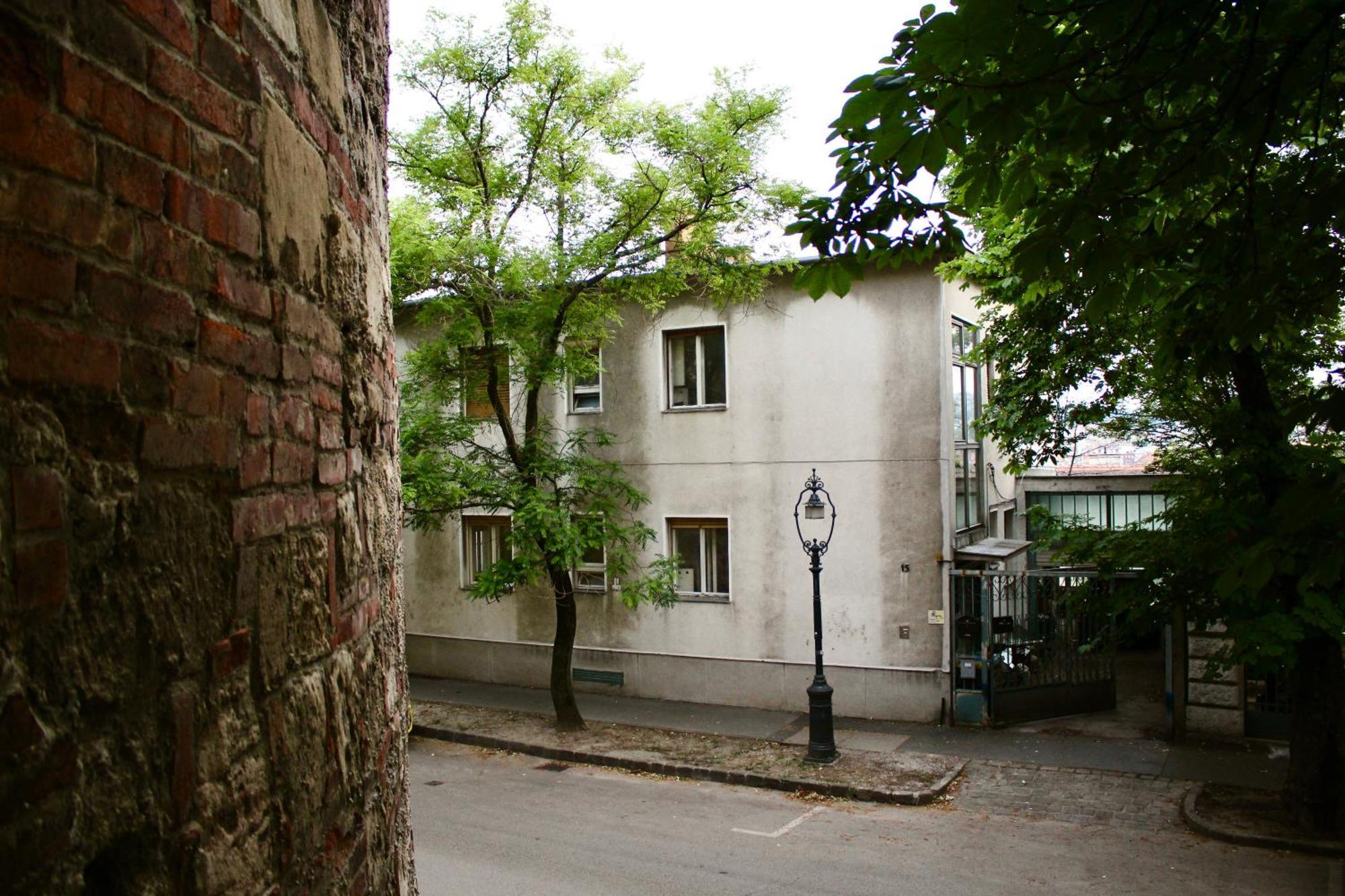 Castle Stallion Apartamento Budapeste Exterior foto